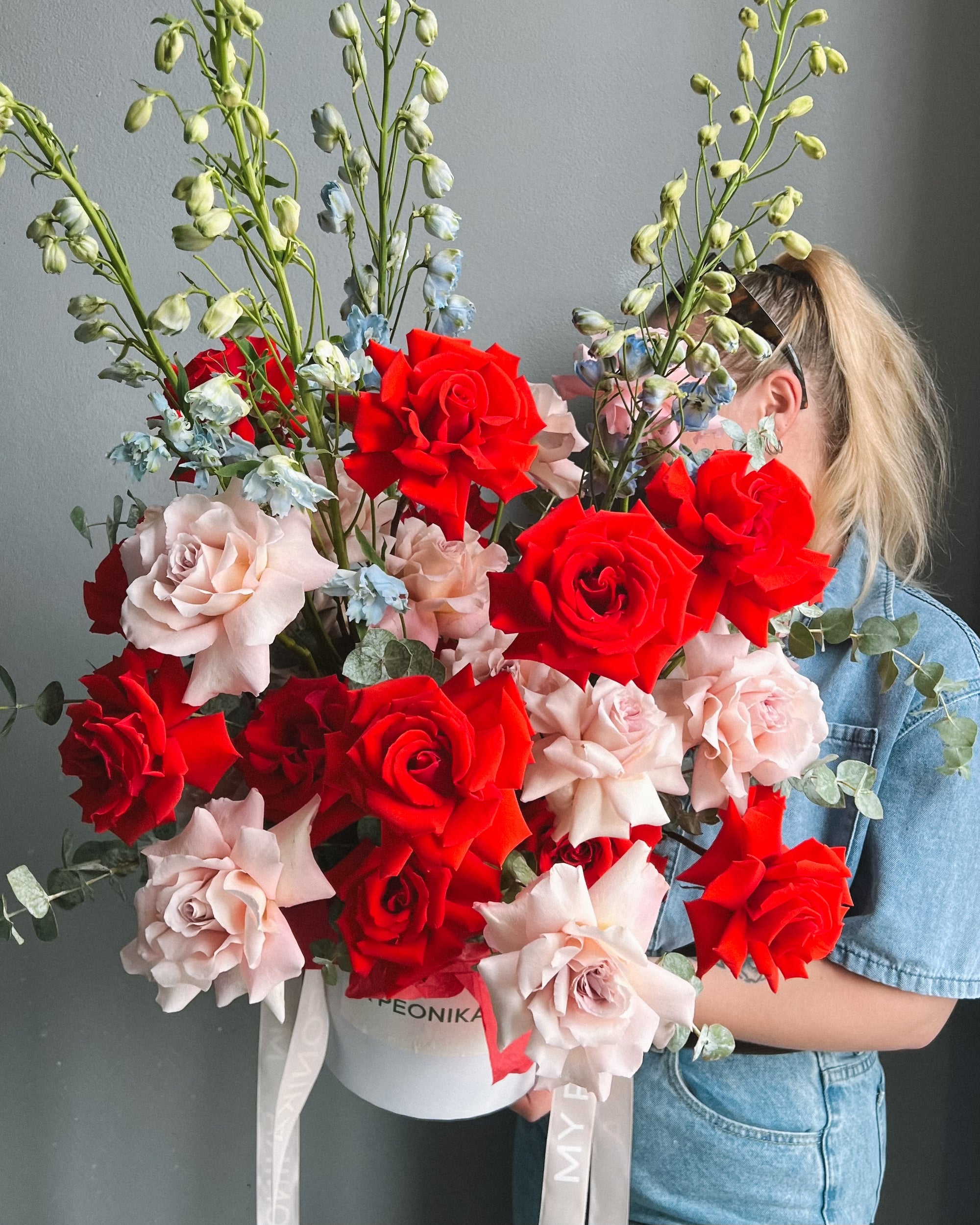Flower Box “Kiss & Tell” - roses, delphiniums