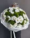 Bouquet “The Icon” — Lisianthus, Green Trick dianthus