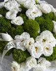 Bouquet “The Icon” — Lisianthus, Green Trick dianthus