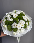 Bouquet “The Icon” — Lisianthus, Green Trick dianthus