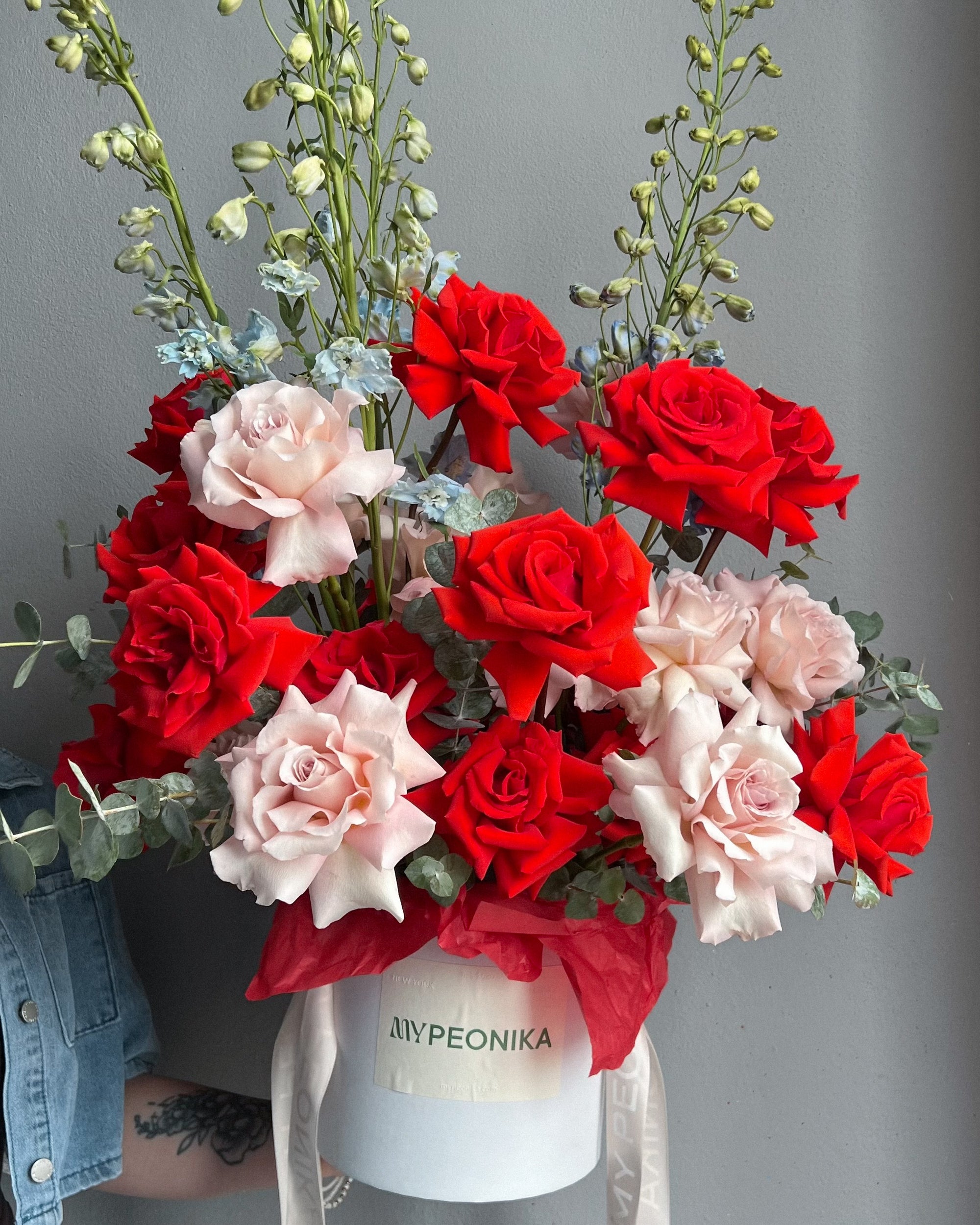 Flower Box “Kiss & Tell” - roses, delphiniums