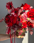 Flower arrangement “Red Apple” in the golden vase