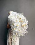 Bouquet “Quiet Luxury” — orchids