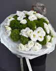 Bouquet “The Icon” — Lisianthus, Green Trick dianthus