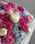 Bouquet “Heartbreaker’s Garden” — peonies, hydrangeas, roses