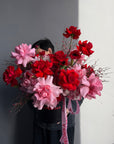 Valentine’s Box “Flirt & Fire” — French roses, anemones, genista