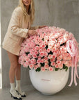WOW-ARRANGEMENT “500 pink roses” - pink roses in a white vase
