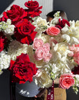 Flower box “Call me back” - roses, hydrangeas, stock