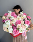 Heart-shaped flower box “Fever Bloom” - Roses, ranunculus, Lisianthus