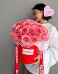 Flower box "Strawberry Kiss" - Pink expression roses