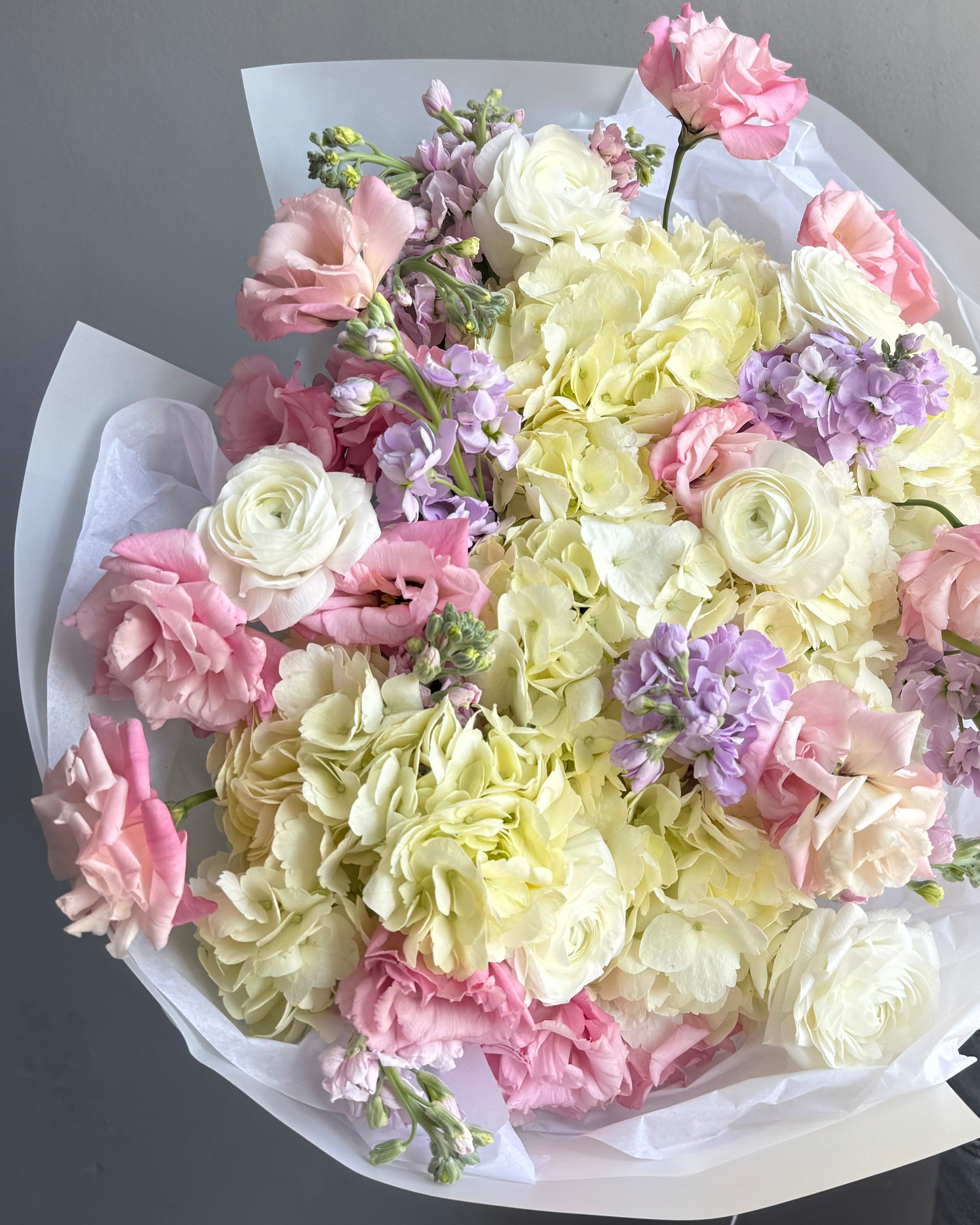 Bouquet "Candy Skies" - Ranunculus , hydrangeas, lisianthus