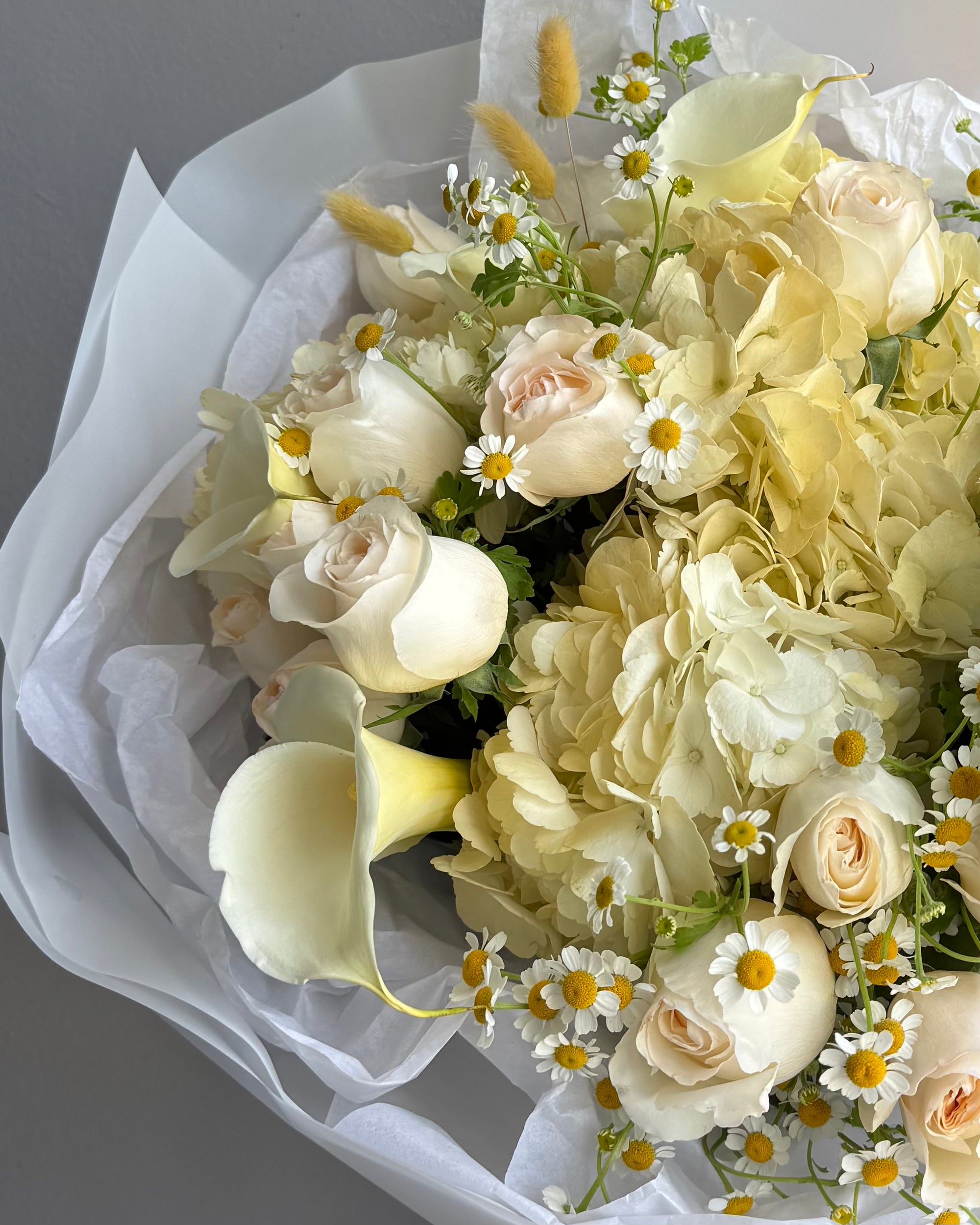 Bouquet "Milk & Honey" - Hydrangeas , callas, chamomile