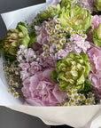 Bouquet “BLOOMTINI” - roses, hydrangeas, chamomiles