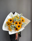 Bouquet “Hot Girl Summer” — sunflowers, delphinium