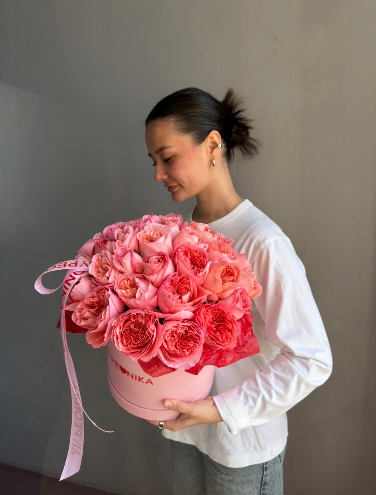 Flower box "Strawberry Kiss" - Pink  expression roses