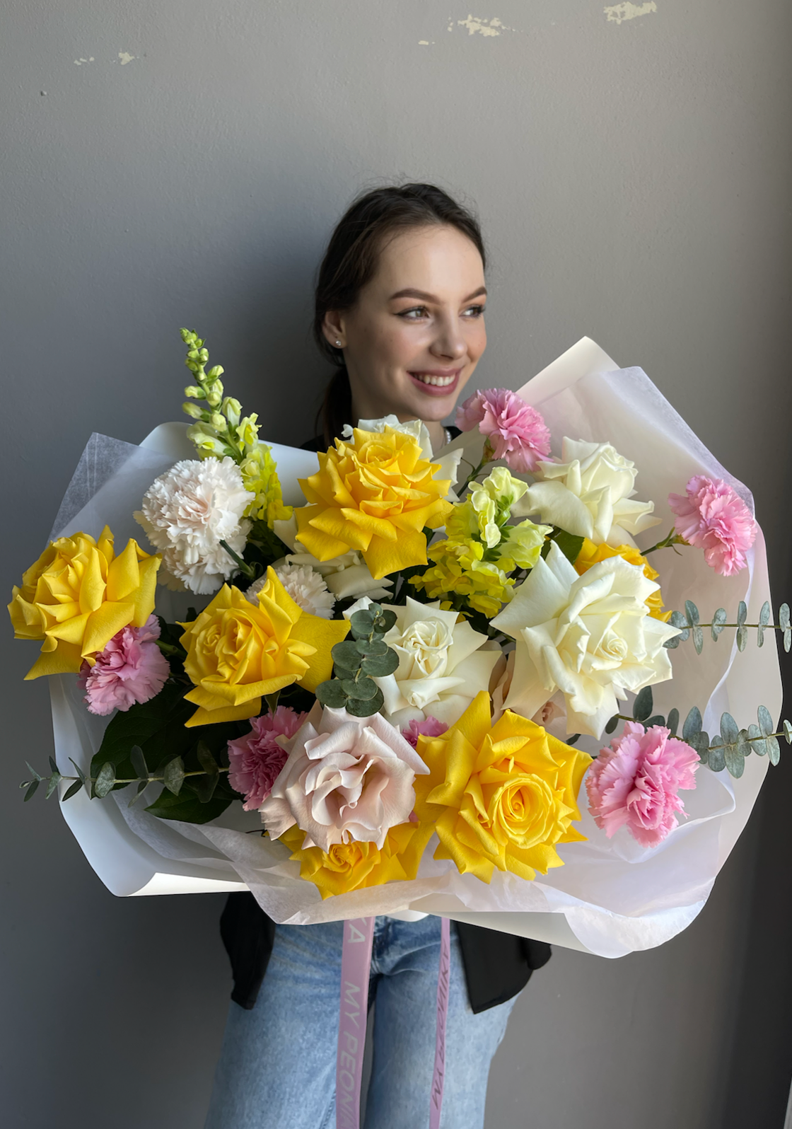 Bouquet “Siesta” - roses, dianthus, eucalyptus