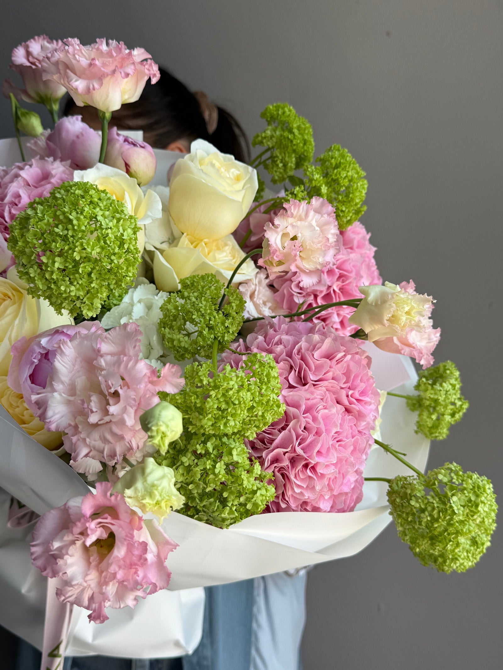 Bouquet “Always Yours” — roses, hydrangea, viburnum