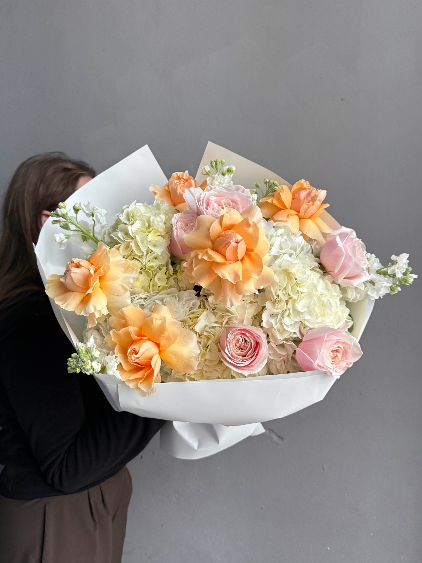 Bouquet of the Week “September Kiss” — hydrangea, roses, stock flowers