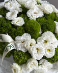 Bouquet “The Icon” — Lisianthus, Green Trick dianthus