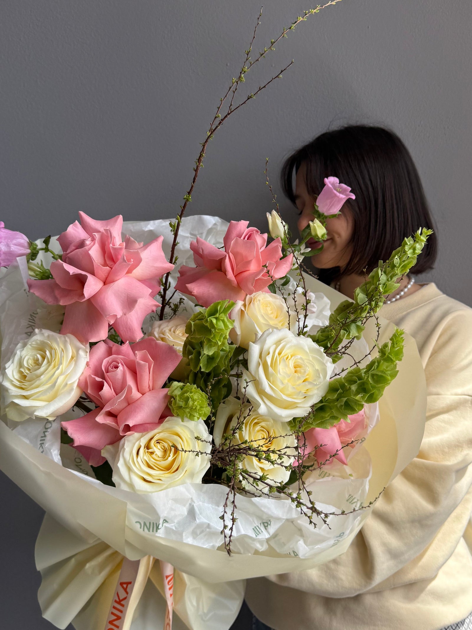 Bouquet “Into the Garden” — roses, campanula, molucella