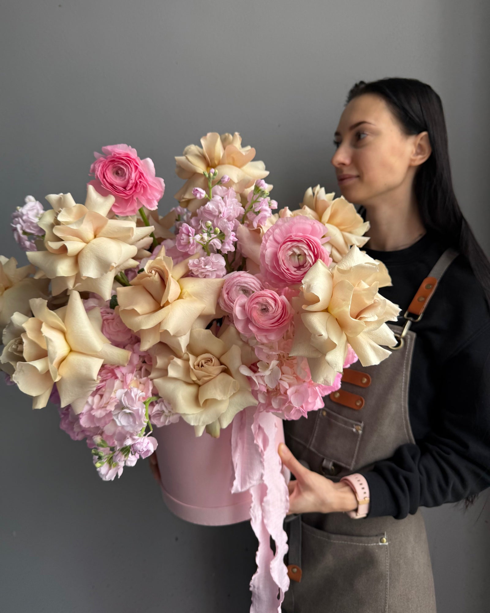 Flower Box “Strawberries and Cream” — roses, ranunculus, hydrangea