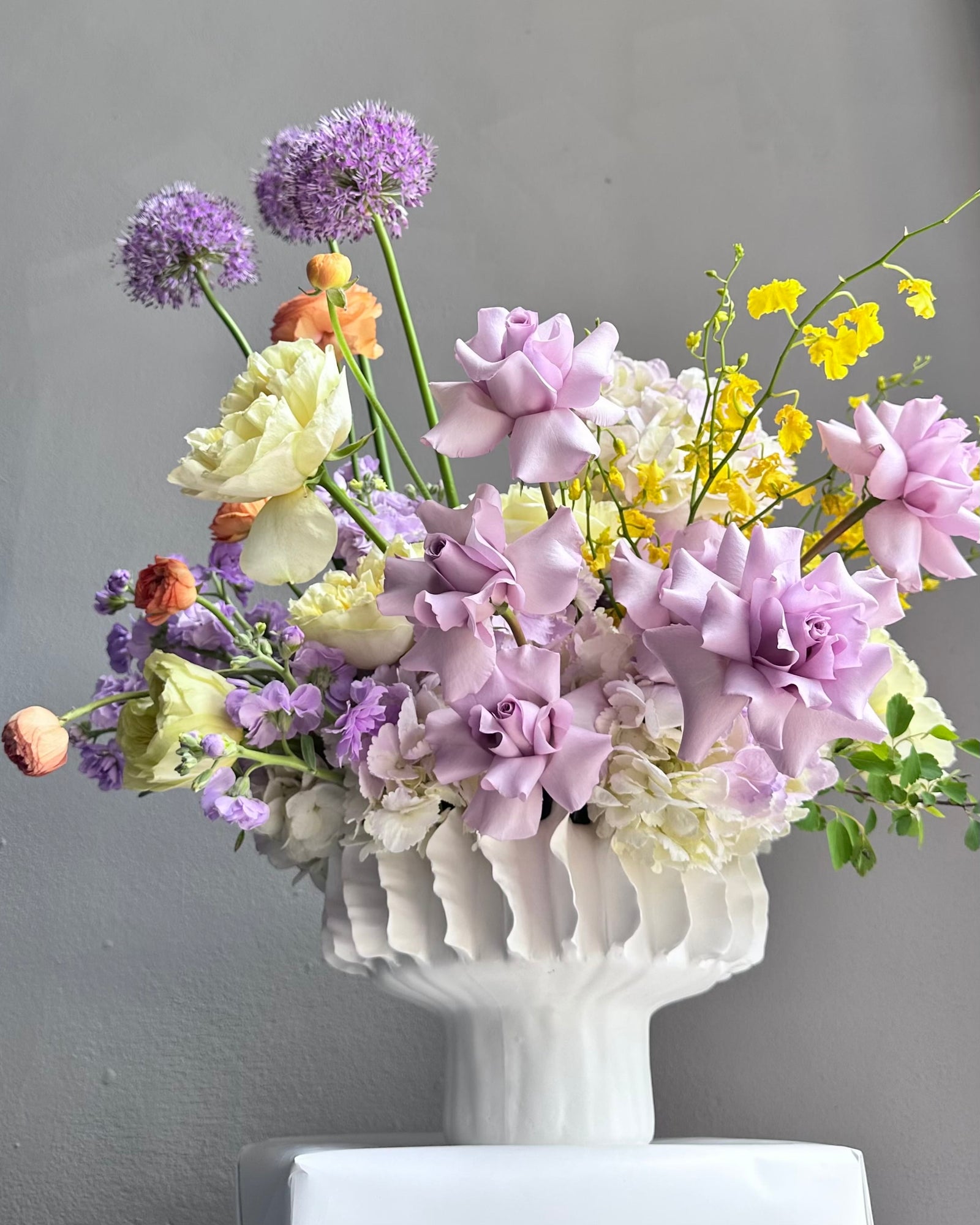 Vase Arrangement “Amethyst Sun” — roses, hydrangeas, allium, ranunculus