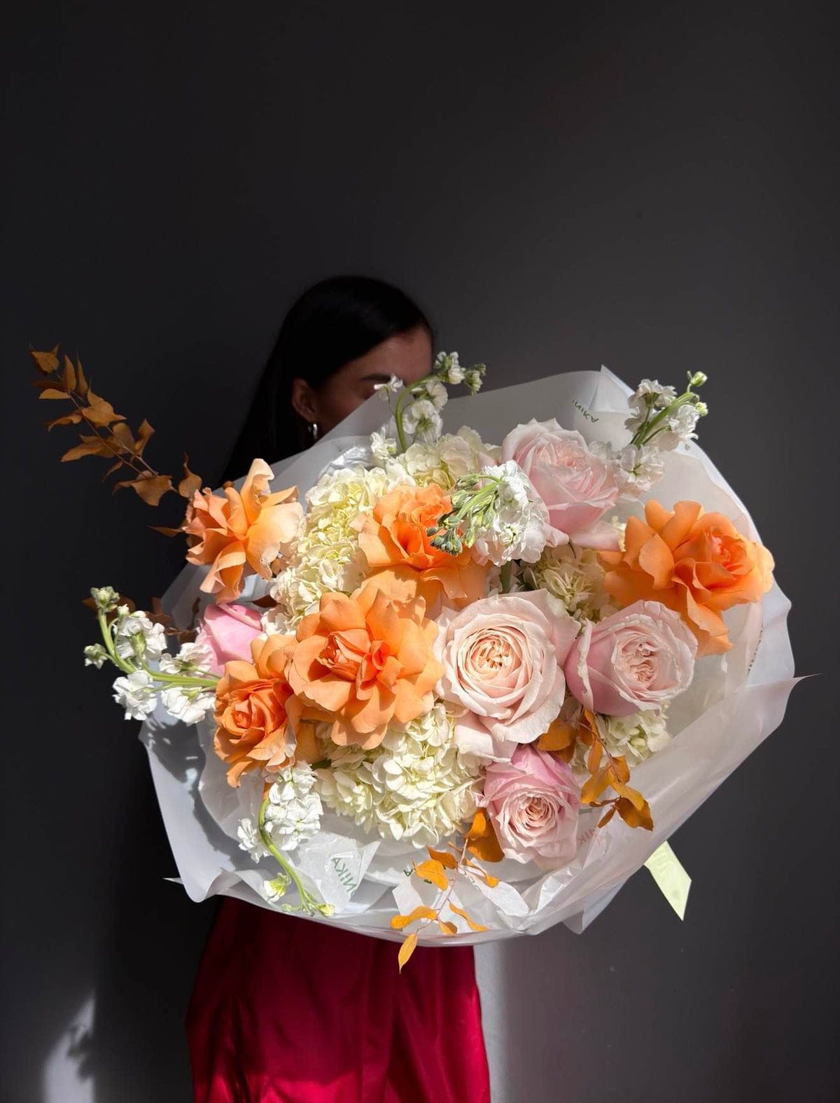 Bouquet “October Kiss” — hydrangea, roses, stock flowers