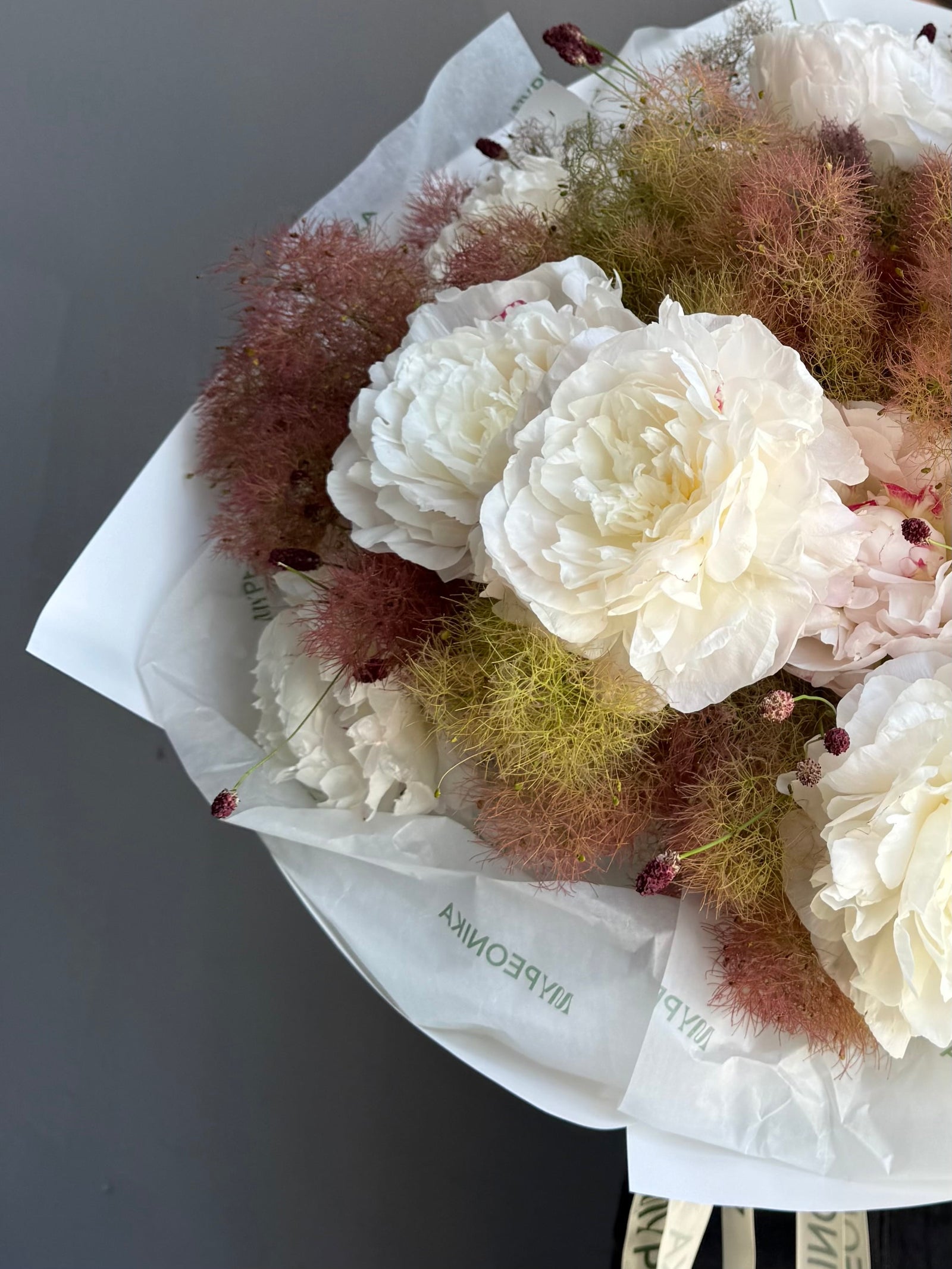 Bouquet “Fluffy Glow” — festiva, smoke tree
