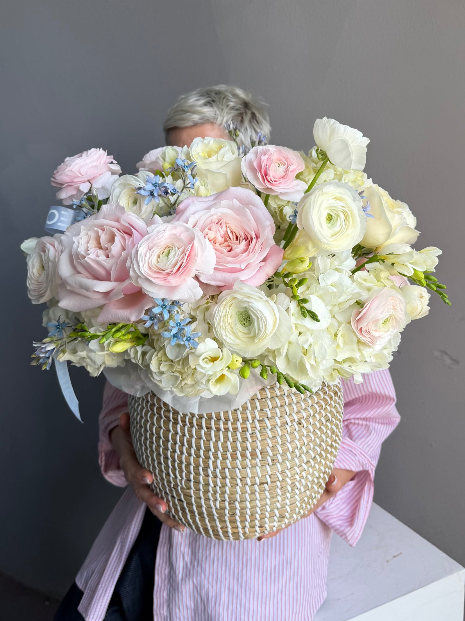 Flower Basket “Lucky Girl” — ranunculus, roses, hydrangeas