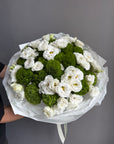 Bouquet “The Icon” — Lisianthus, Green Trick dianthus