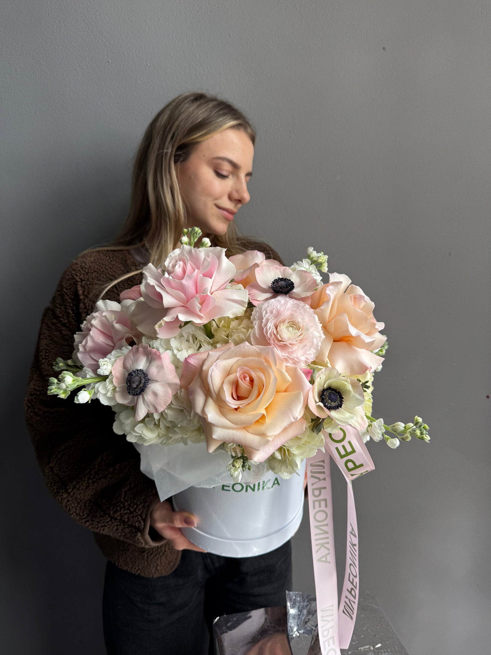 Flower Box “Anemone Amour” - anemones, roses