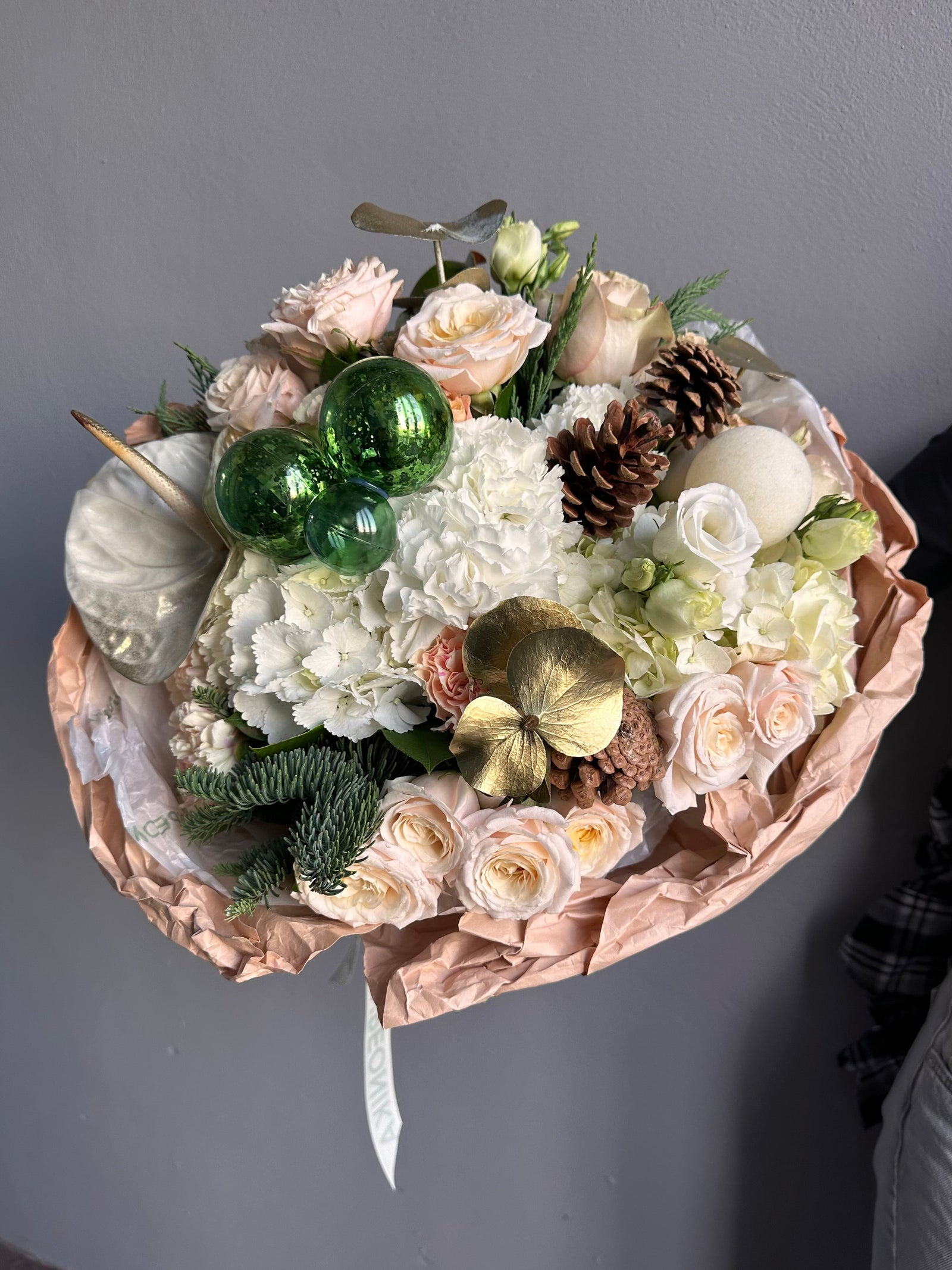 Bouquet “Merry Pine Delight” — roses, hydrangea, noble fir, pinecones
