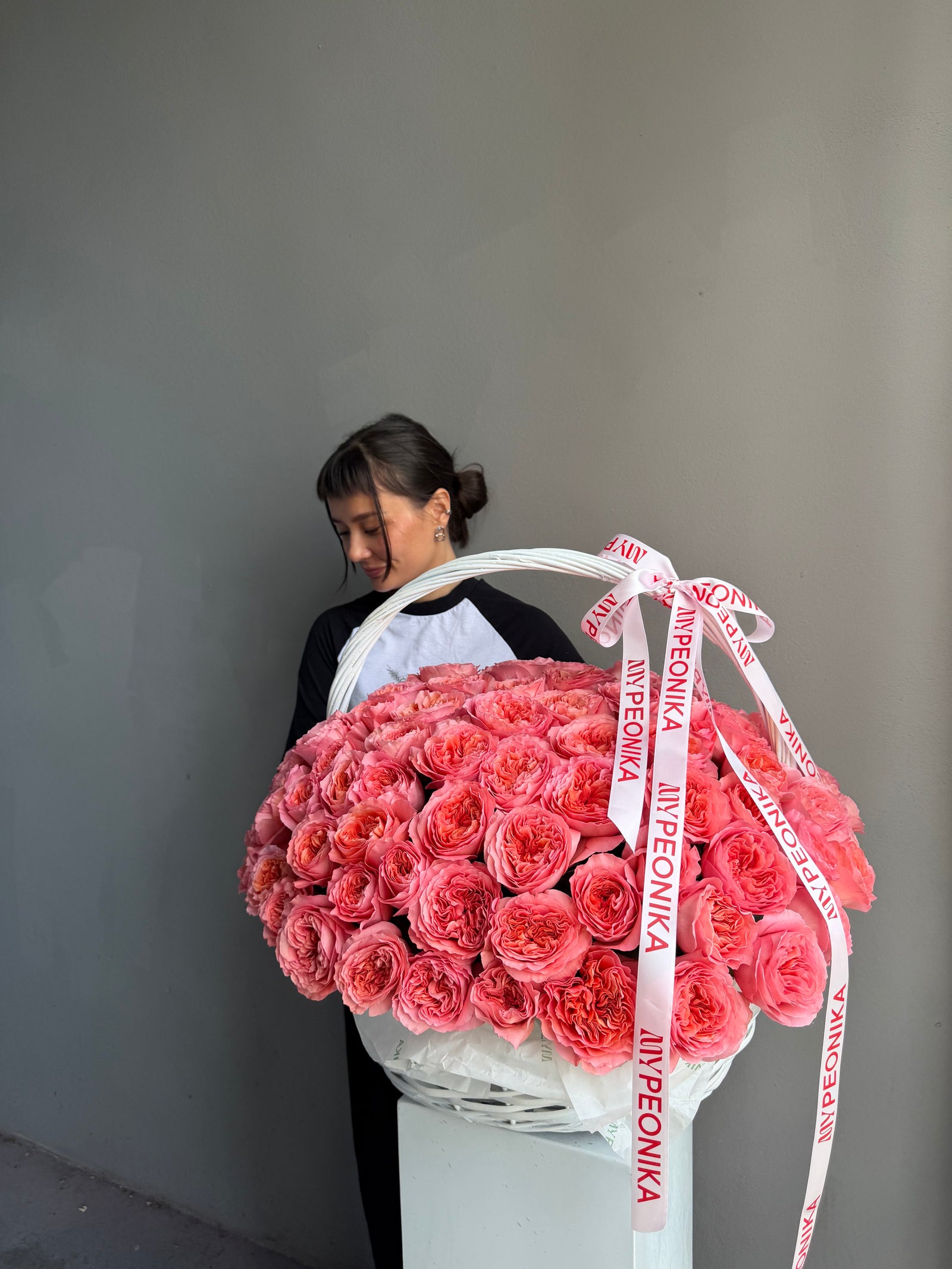 Flower Basket “Pink Happens” — Pink Expression roses