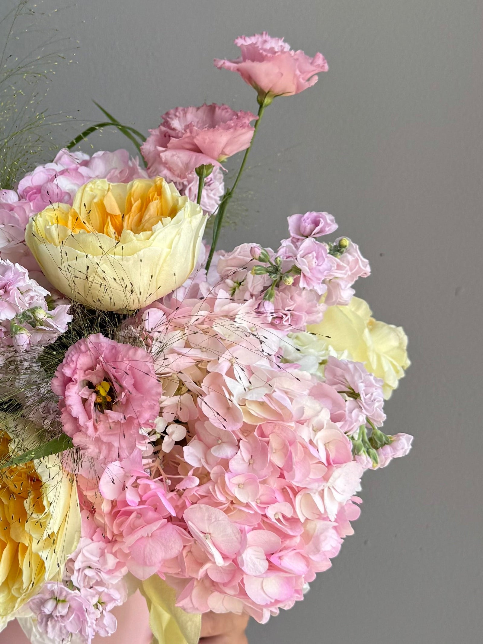 Flower Box “Sunny Side” — garden roses, hydrangea, daisies