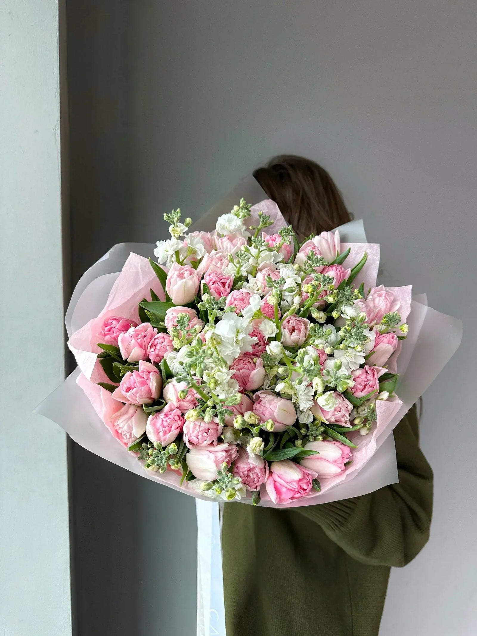 Duo Bouquet “Dreamy Ruffles” - stock, parrot tulips