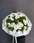 Bouquet “The Icon” — Lisianthus, Green Trick dianthus