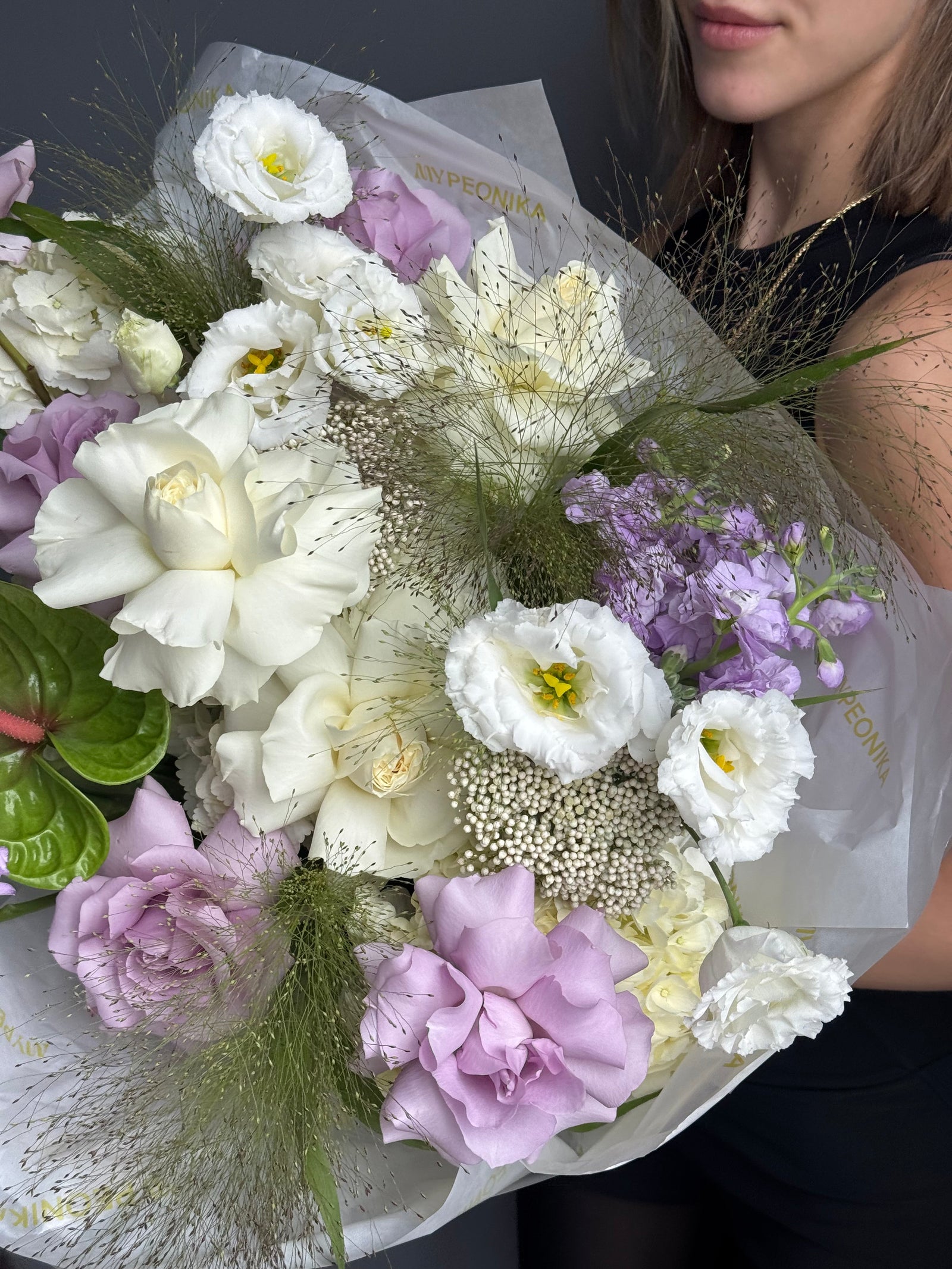 Bouquet “Velvet Bloom” — roses, delphinium, lisianthus