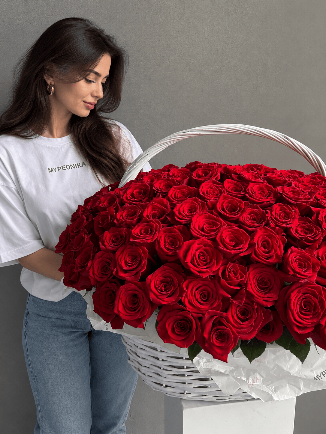 Red Rose Handled Basket