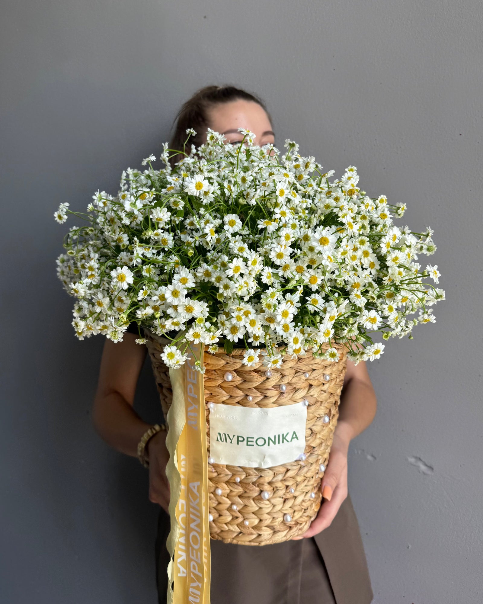 Basket with Daisies &amp; Pearls
