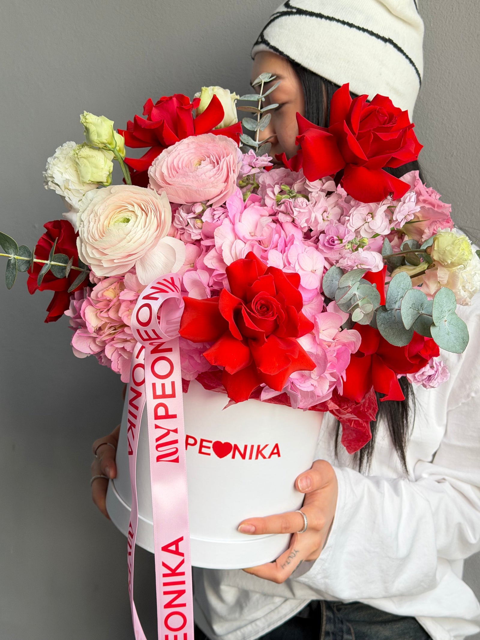 Flower Box “Tender Red” — ranunculuses, hydrangeas, roses