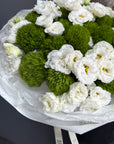 Bouquet “The Icon” — Lisianthus, Green Trick dianthus