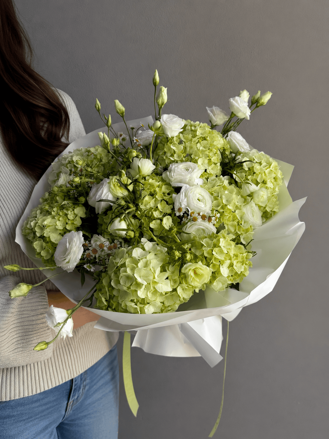 Bouquet “Chic Verdant” - hydrangeas, ranunculuses, chamomiles