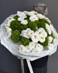 Bouquet “The Icon” — Lisianthus, Green Trick dianthus