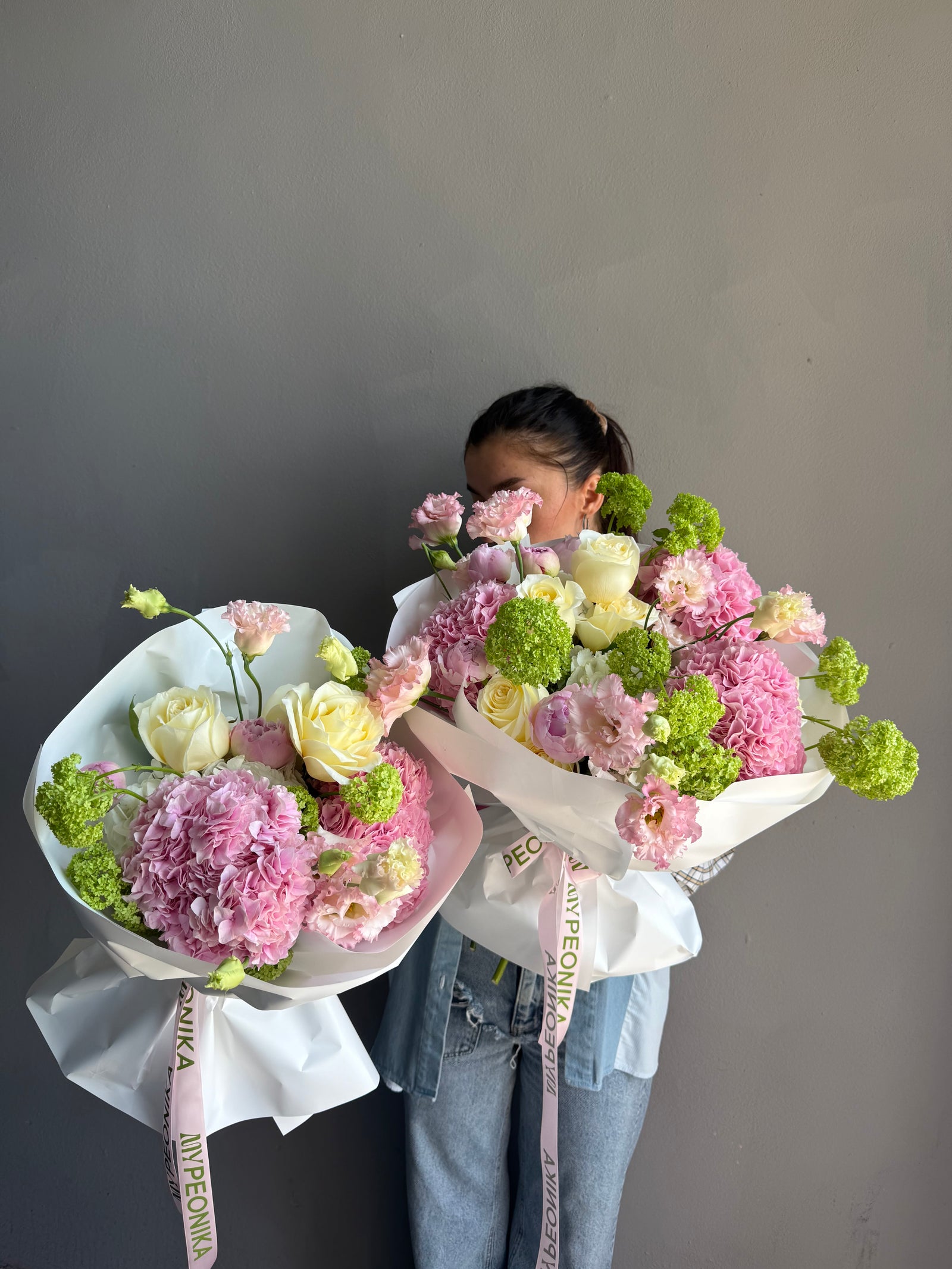 Bouquet “Always Yours” — roses, hydrangea, viburnum
