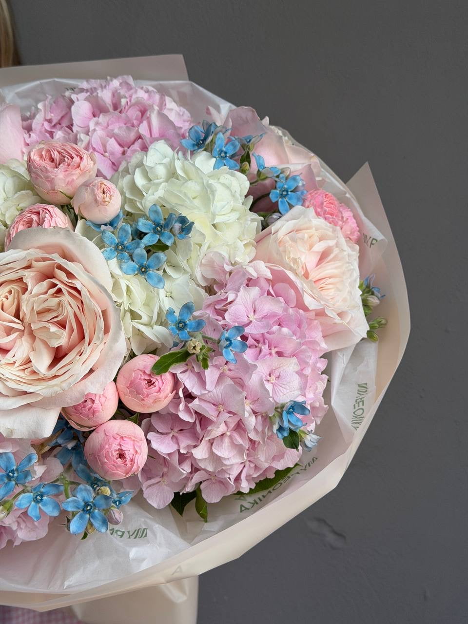 Bouquet “Everyone’s Type” — hydrangeas, roses, peonies