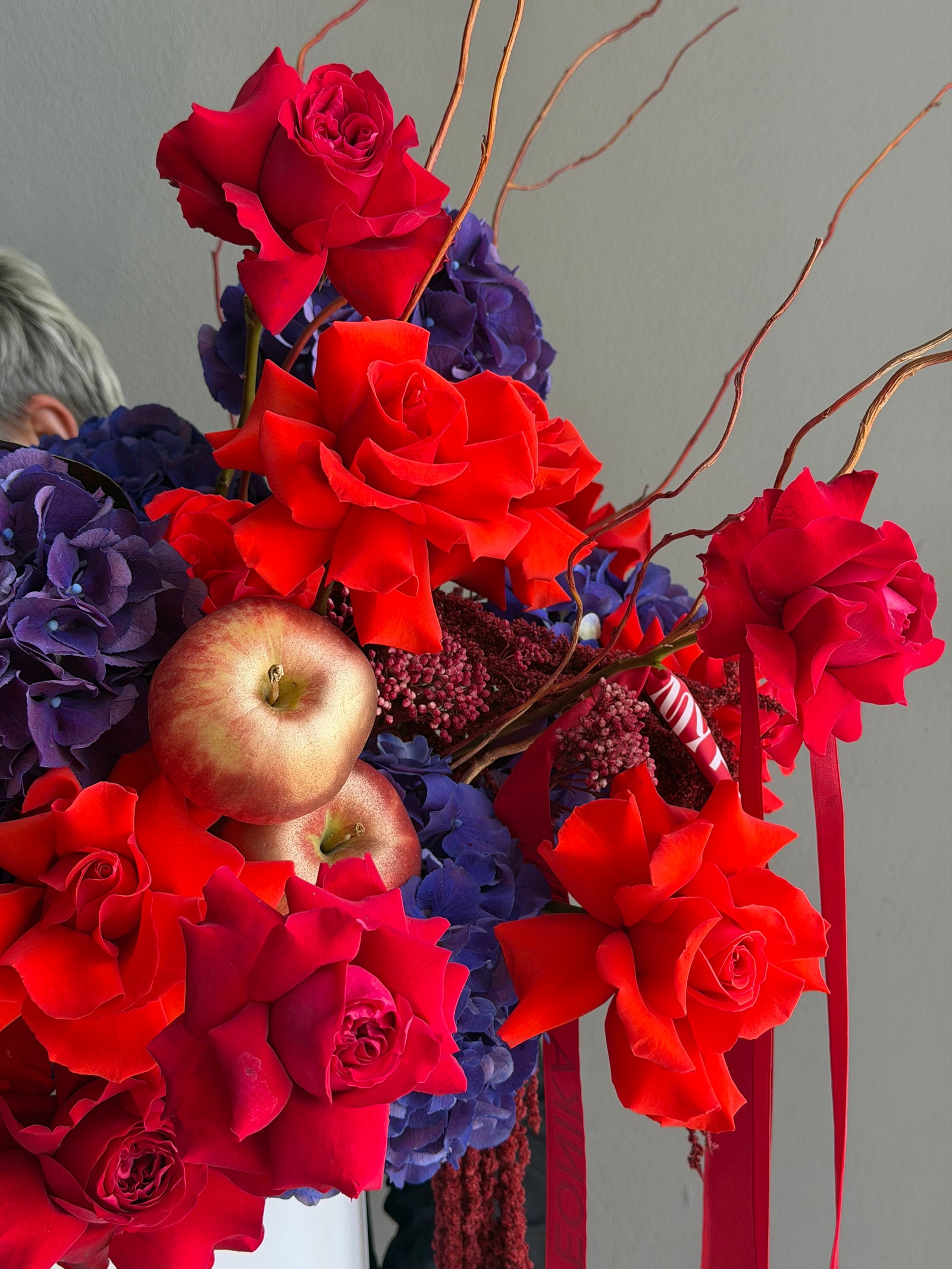 Flower Box “Drama Queen” — hydrangea, rose, amaranthus, gladiolus, decorative apple