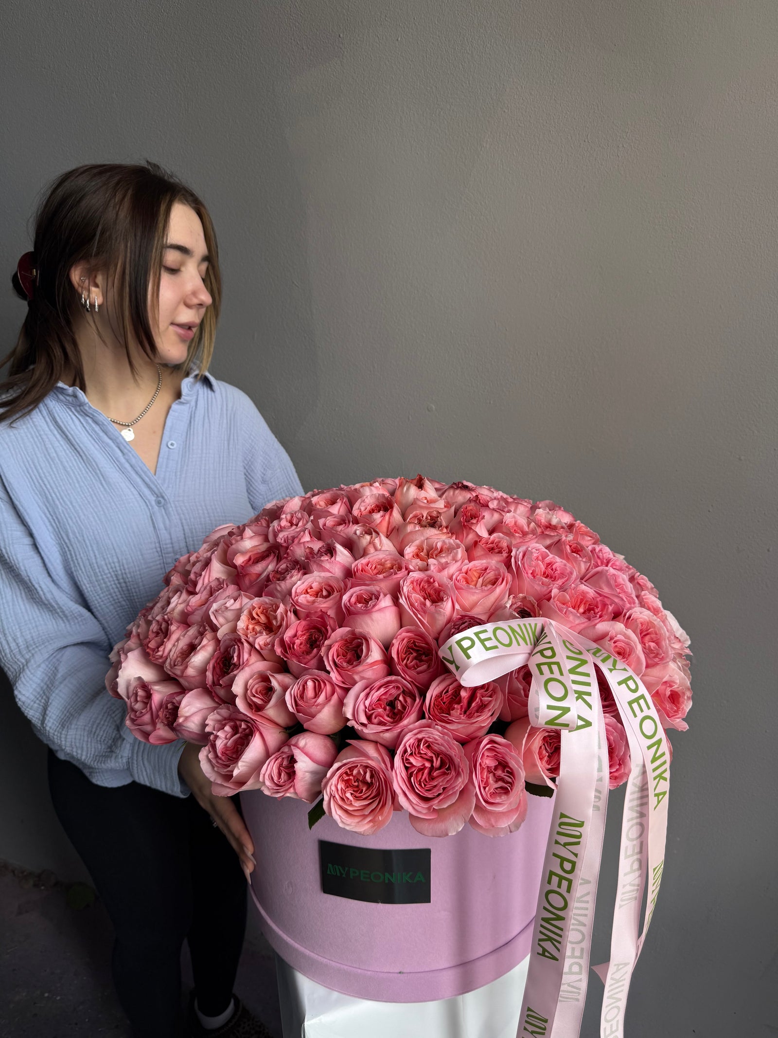 Flower box "Strawberry Kiss" - Pink  expression roses