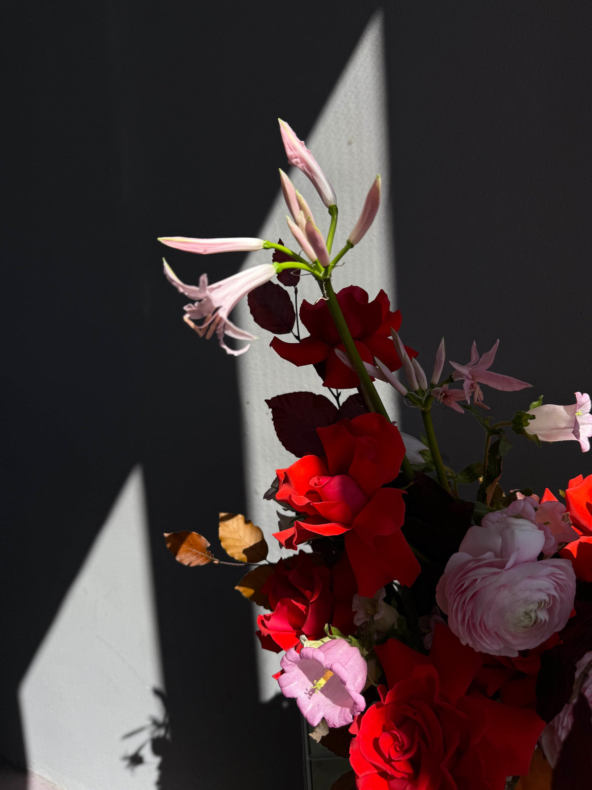 Interior Arrangement “Pumpkin Club” — roses, ranunculus, amaranth