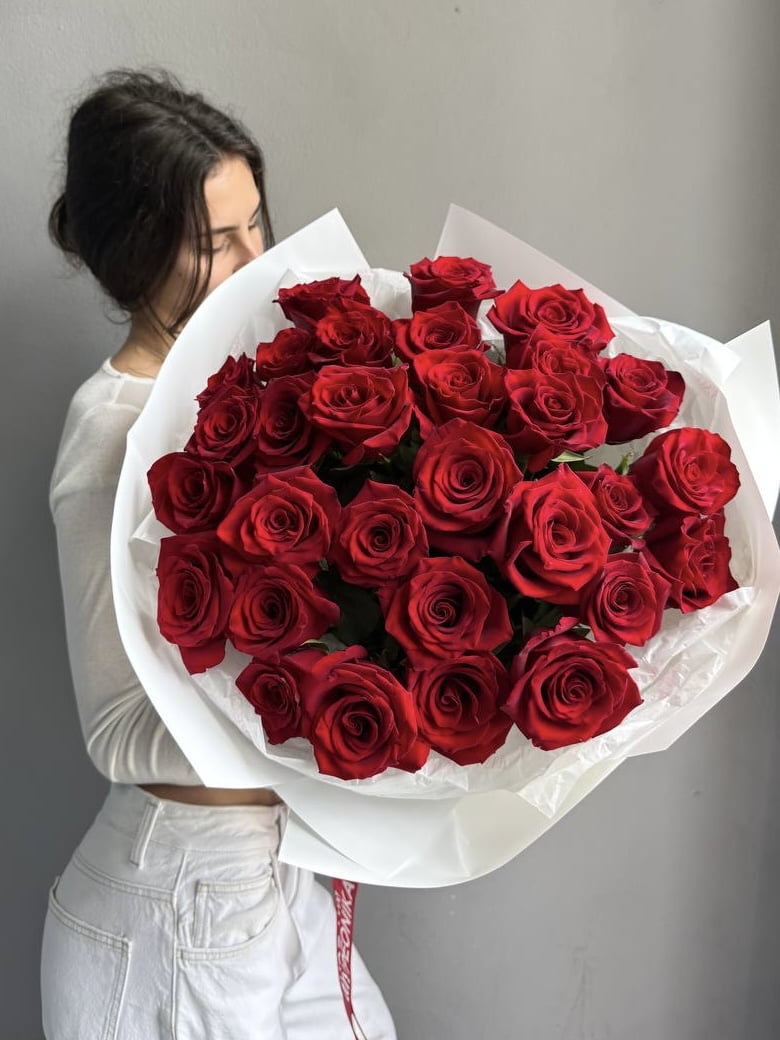 Bouquet "Explorer" - 30 red roses