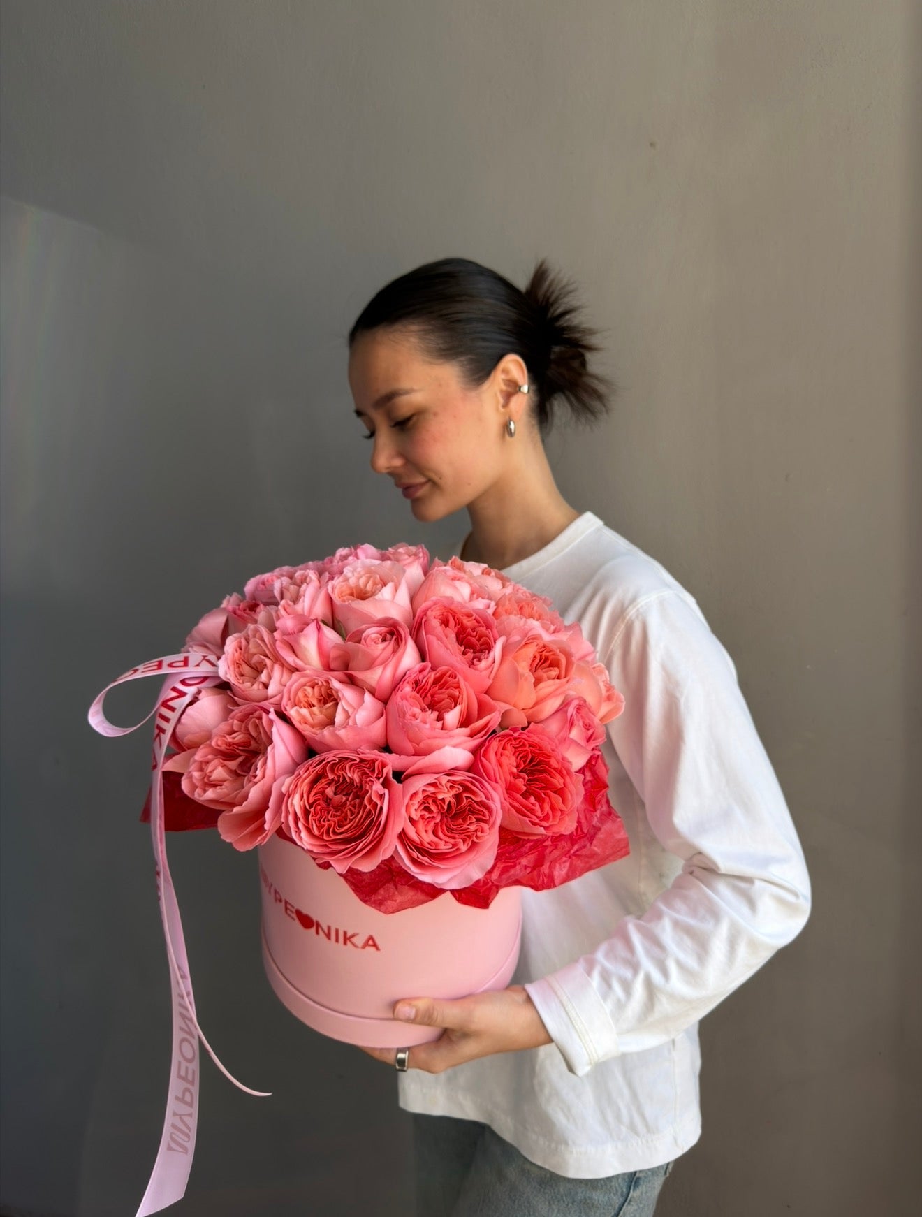 Flower box "Strawberry Kiss" - Pink  expression roses
